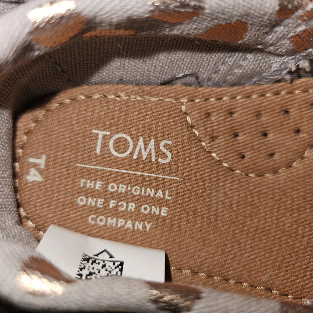 TOMS Baby Walker Shoes in Gray with Metallic Dots T4